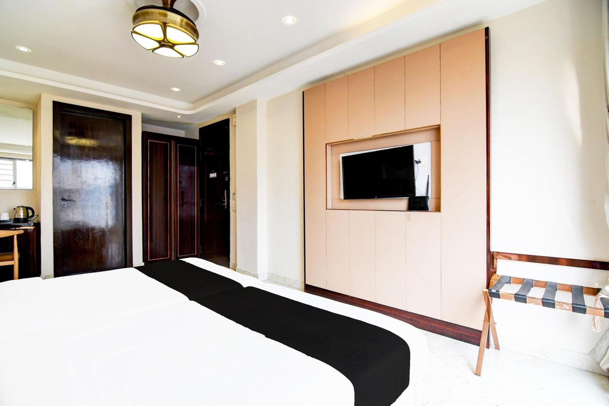 Super Townhouse New Town Formerly Krish Residency Kolkata Bagian luar foto
