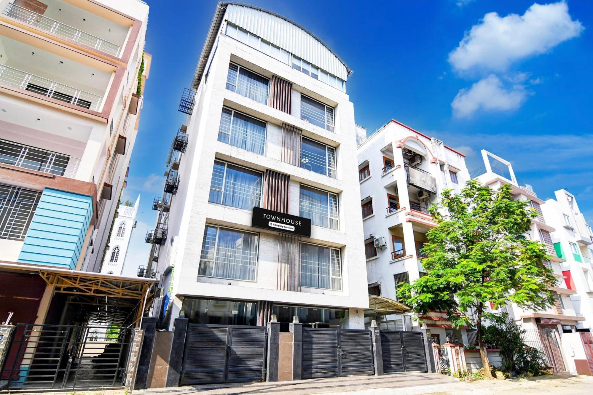 Super Townhouse New Town Formerly Krish Residency Kolkata Bagian luar foto